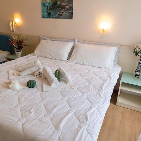 Hotel Cristina Hospitality Centrale (Adults Only) Riccione Exteriör bild
