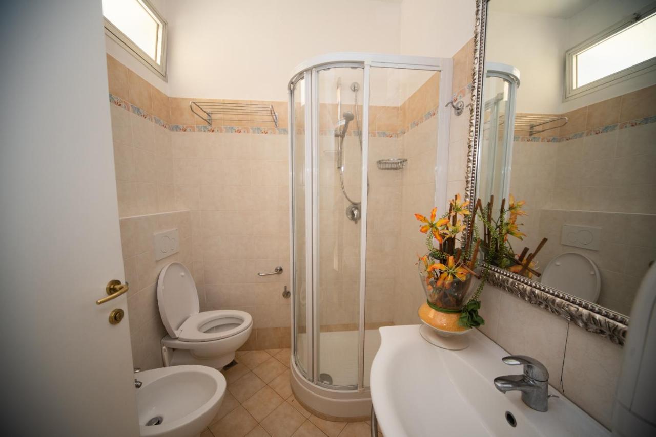 Hotel Cristina Hospitality Centrale (Adults Only) Riccione Exteriör bild