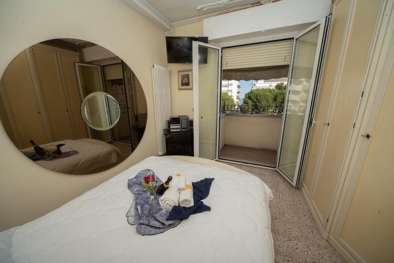 Hotel Cristina Hospitality Centrale (Adults Only) Riccione Exteriör bild