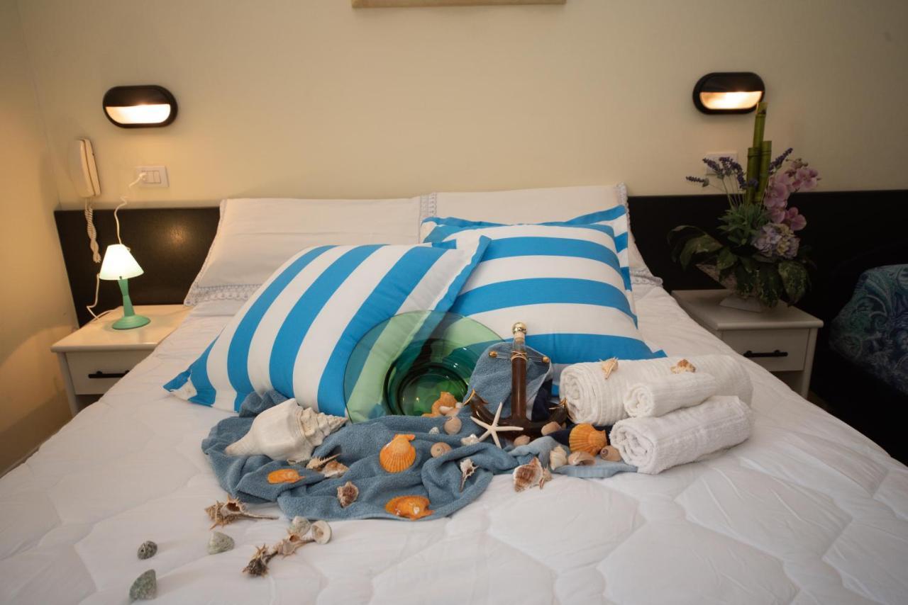 Hotel Cristina Hospitality Centrale (Adults Only) Riccione Exteriör bild