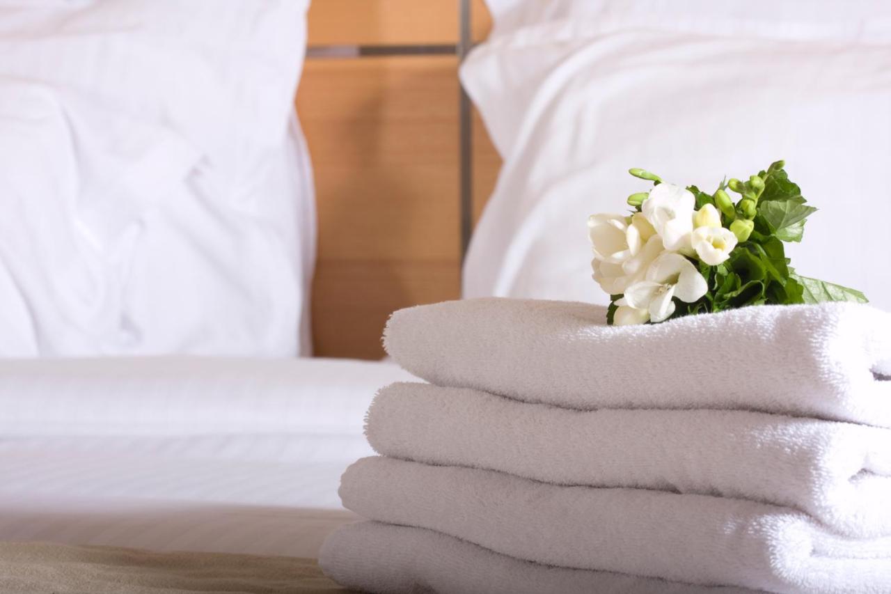 Hotel Cristina Hospitality Centrale (Adults Only) Riccione Exteriör bild