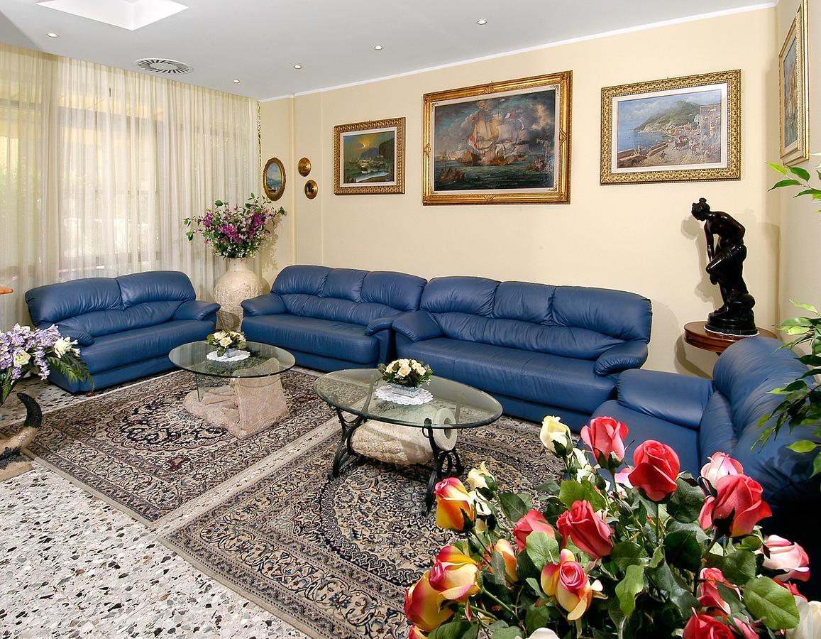 Hotel Cristina Hospitality Centrale (Adults Only) Riccione Exteriör bild