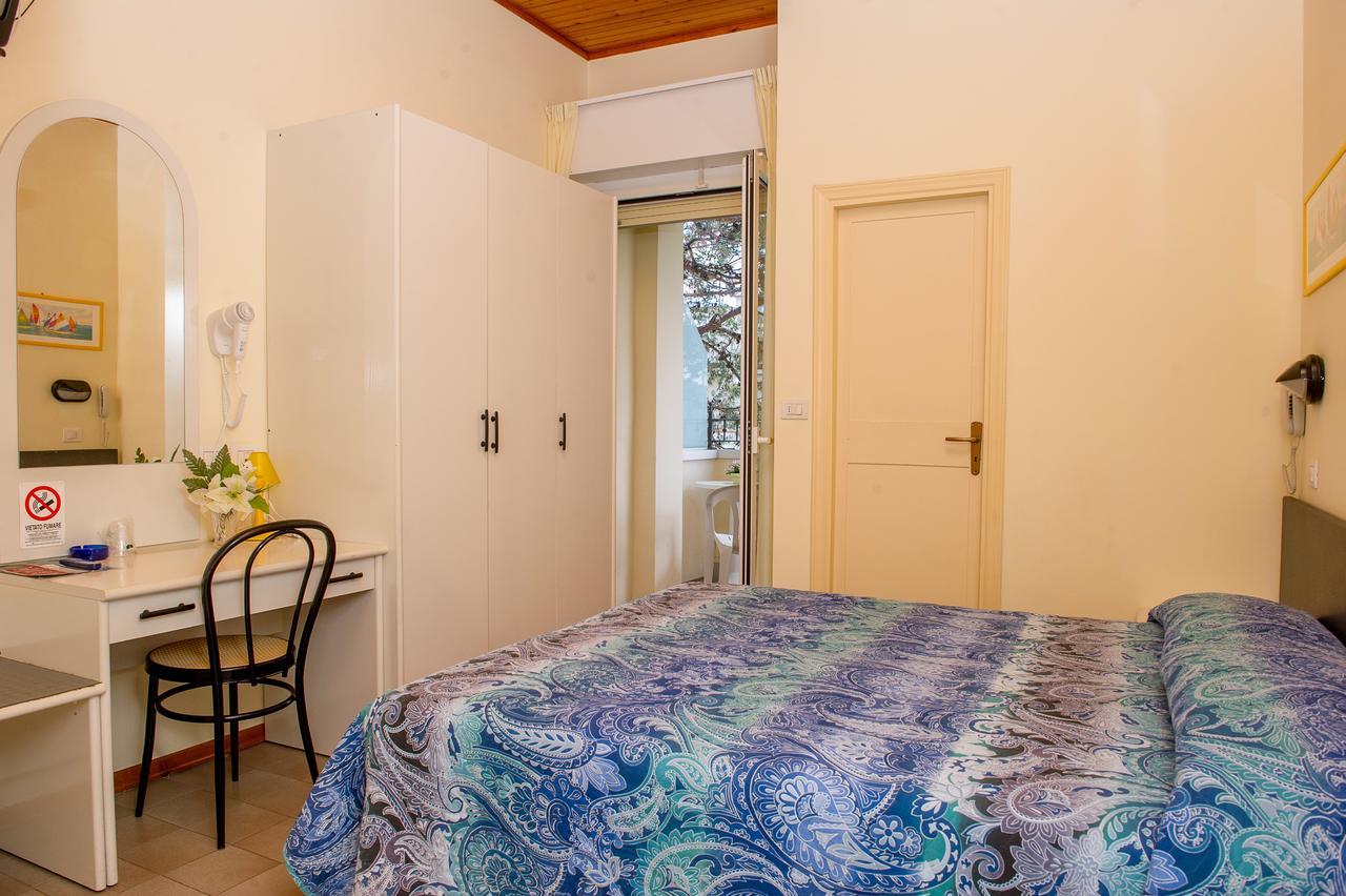 Hotel Cristina Hospitality Centrale (Adults Only) Riccione Exteriör bild